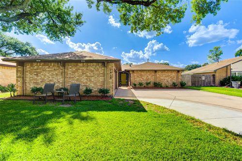 7918 Tamayo Dr, Houston, TX, 77083-4927 | Card Image