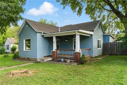 515 2nd St, Belton, MO, 64012-2521 | Card Image
