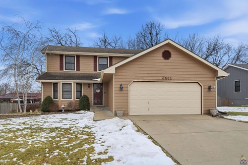 3911 Sw 38th Ln, Topeka, KS, 66610-1196 | Card Image