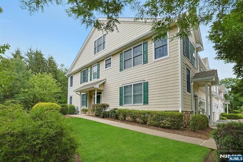12 Pheasant Run, Old Tappan, NJ, 07675-7476 | Card Image