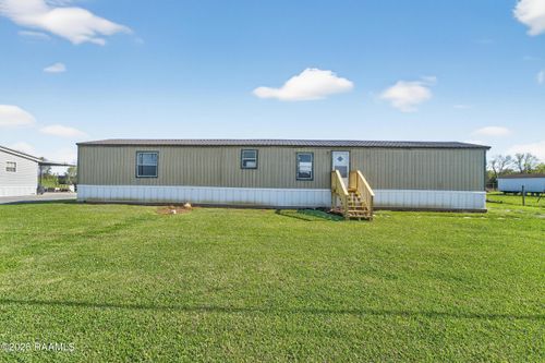 4915 Autumn Ln, Jeanerette, LA, 70544-6418 | Card Image