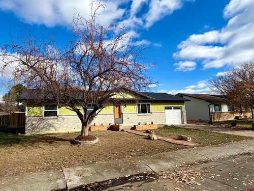 1875 Court Way, Montrose, CO, 81401-5322 | Card Image