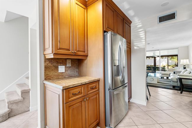 4234 Deste Ct, Condo with 3 bedrooms, 3 bathrooms and null parking in Lake Worth FL | Image 8