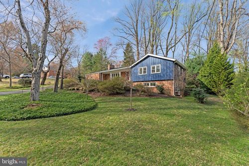 1438 Brookhaven Dr, MCLEAN, VA, 22101-4124 | Card Image