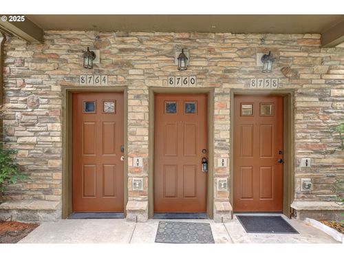8760 Ne Delamere Way, Hillsboro, OR, 97006-9227 | Card Image