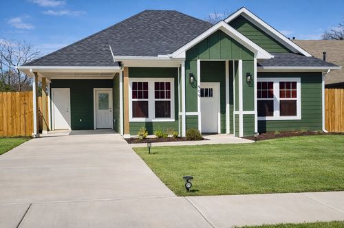 909 W Walker St, Denison, TX, 75020-2125 | Card Image