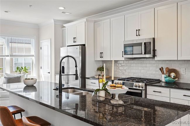 B - 2270 Libbie Lake West St, Condo with 3 bedrooms, 3 bathrooms and null parking in Richmond VA | Image 13