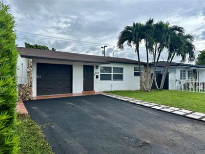 6725 Sw 39th Ter, House other with 3 bedrooms, 2 bathrooms and null parking in Miami FL | Image 2