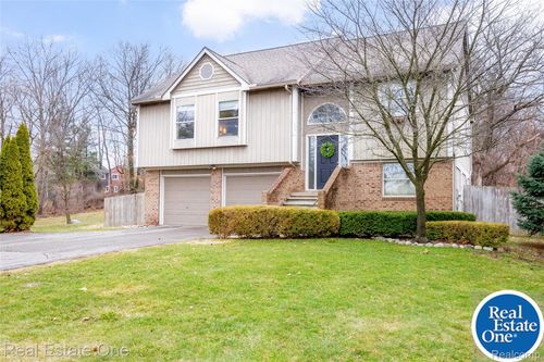 1345 S Milford Rd, Milford, MI, 48381-2770 | Card Image