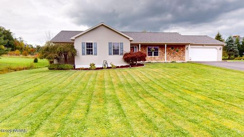 1004 Bonair Dr, Williamsport, PA, 17701-9352 | Card Image