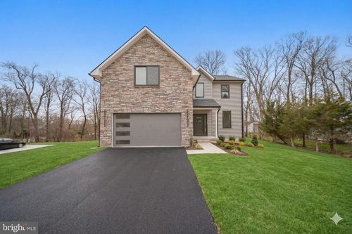 2947 Bridge St, Furlong, PA, 18925-1504 | Card Image