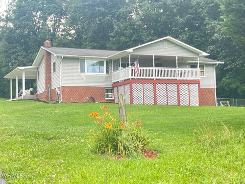 134 Carver Crabtree Rd, Hampton, TN, 37658-3011 | Card Image