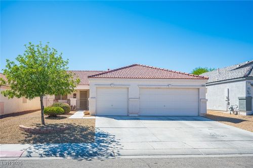 5845 Gentle Creek Ln, North Las Vegas, NV, 89031-3639 | Card Image