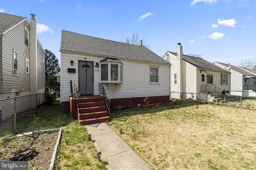 3105 Newportville Rd, BRISTOL, PA, 19007-6609 | Card Image