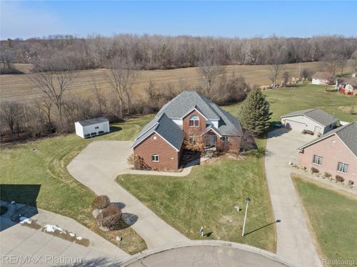 5252 Madison Ct, Swartz Creek, MI, 48473-9468 | Card Image