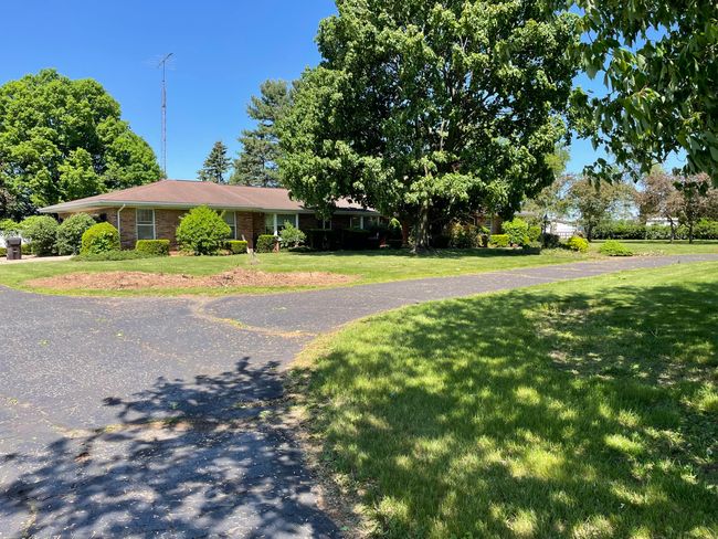FRONT | Image 32