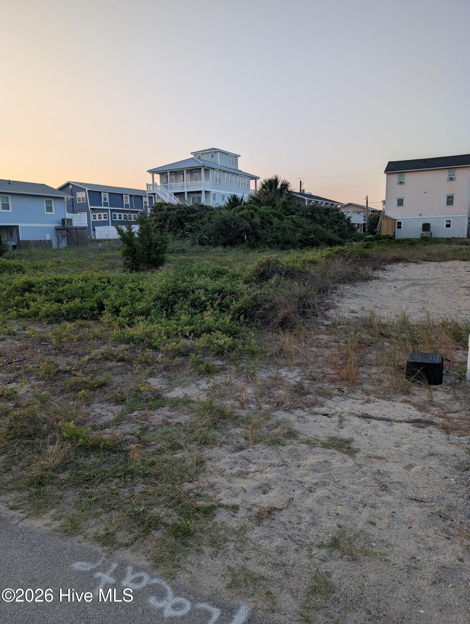 Land in Surf City 4