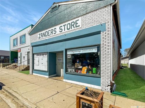 {{alt}} | Card Image