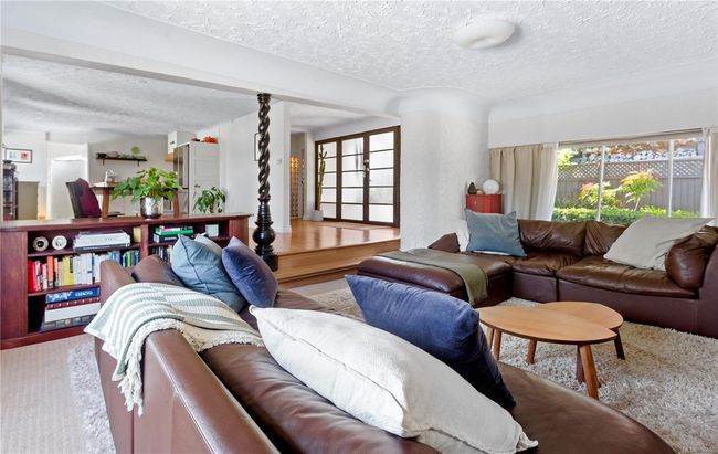 931 Mesher Pl, House other with 3 bedrooms, 3 bathrooms and 4 parking in Esquimalt BC | Image 15