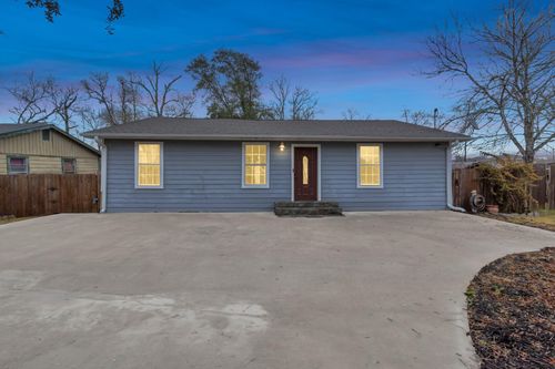2315 4th St, Liverpool, TX, 77577-9784 | Card Image