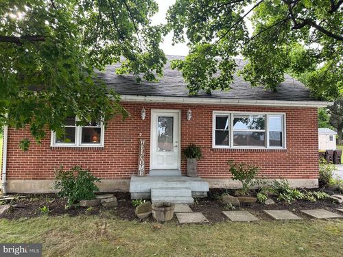 639 Chestnut St, BALLY, PA, 19503-9616 | Card Image