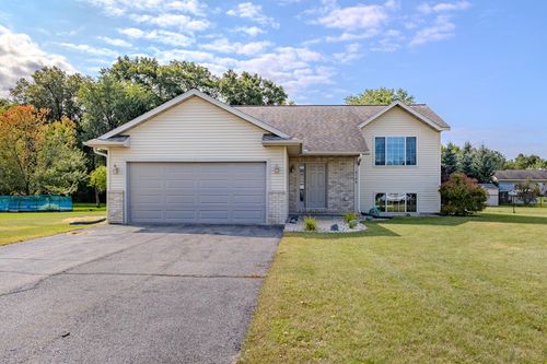 2145 Oregon Trl, Kronenwetter, WI, 54455-7236 | Card Image