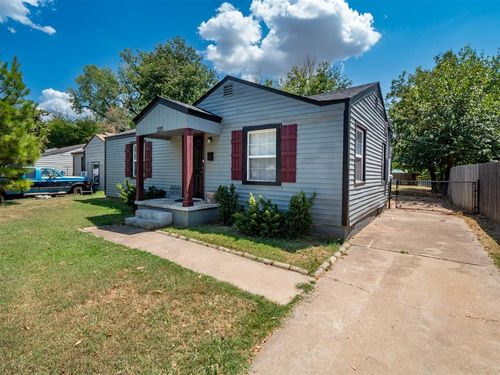 220 W Jacobs Dr, Midwest City, OK, 73110-5526 | Card Image