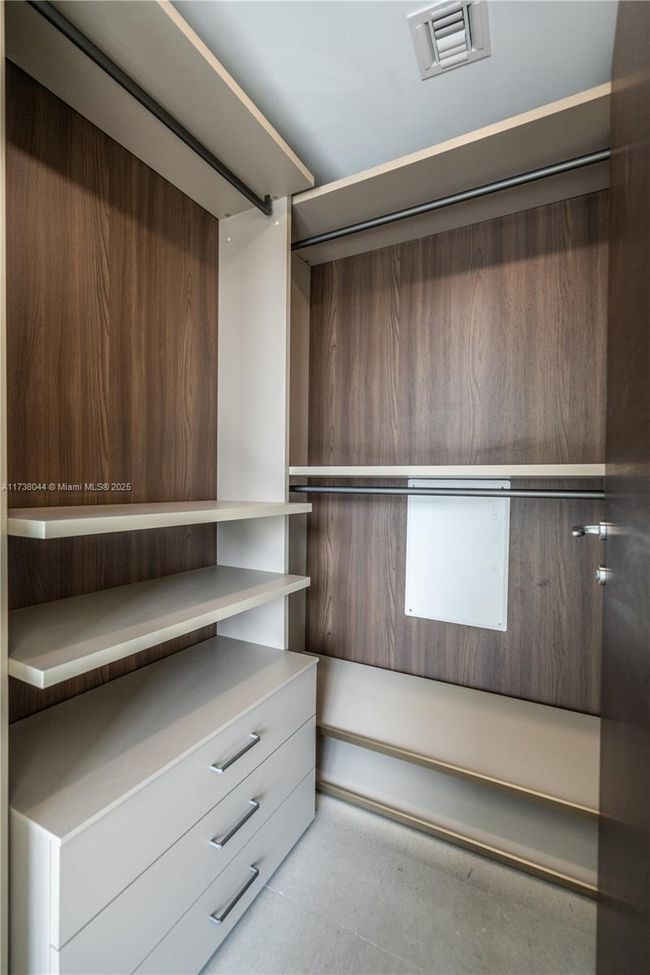 STE-806 - 88 Sw 7 Th St, Condo with 3 bedrooms, 3 bathrooms and null parking in Miami FL | Image 24