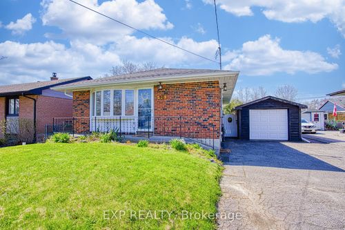 90 Prince Charles Drive, Halton Hills, ON, L7G3V4 | Card Image