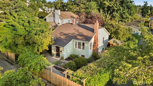 4411 Sw Holly St, Seattle, WA, 98136-1712 | Card Image