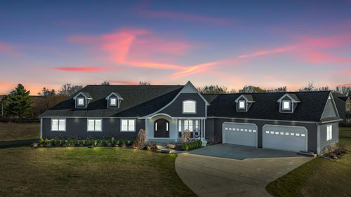 10914 Doves Pt, Brighton, MI, 48114-9701 | Card Image
