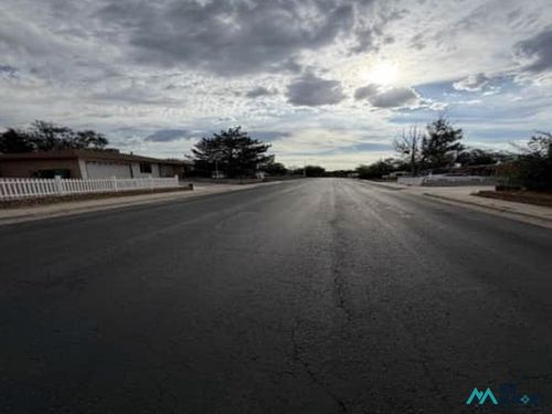 2605 E 24th St, Farmington, NM, 87401-4413 | Card Image