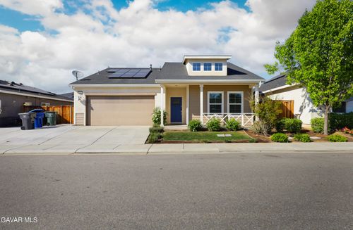 9612 Cobble Creek Dr, Shafter, CA, 93263-2261 | Card Image