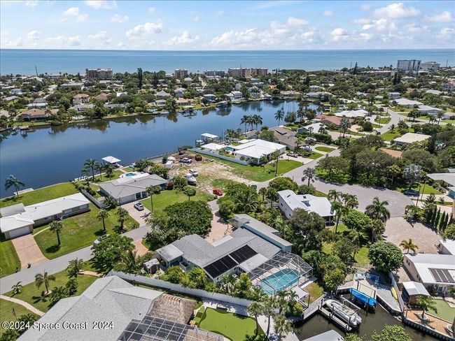 1732 Bay Shore Dr, House other with 5 bedrooms, 4 bathrooms and null parking in Cocoa Beach FL | Image 70