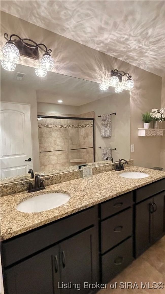 Owner Suite Bath | Image 19