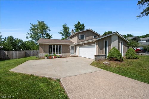 61 Claremont Dr, Brunswick, OH, 44212-1503 | Card Image