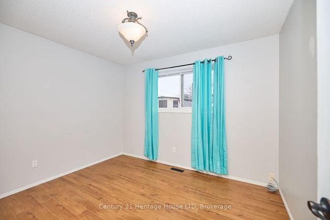 1383 Garrison Rd, House other with 3 bedrooms, 2 bathrooms and 8 parking in Fort Erie ON | Image 12