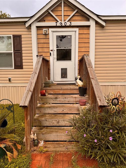 7903 Spivey Rd, Highlands, TX, 77562-4334 | Card Image