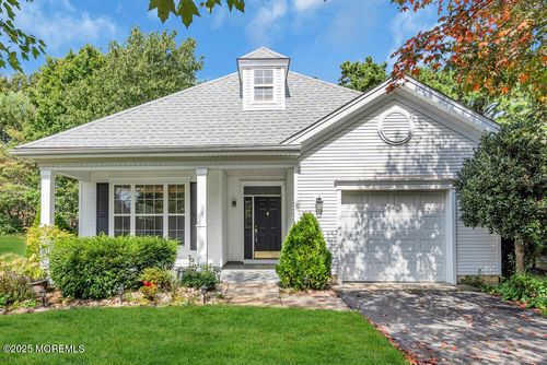 18 Evergreen Springs Dr, Lakewood, NJ, 08701-7367 | Card Image