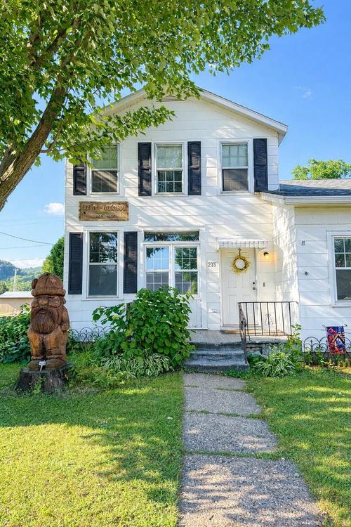 215 Central Avenue, COON VALLEY, WI, 54623 | Card Image