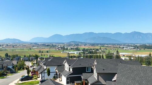8559 Nixon Rd, Chilliwack, BC, V4Z0C1 | Card Image