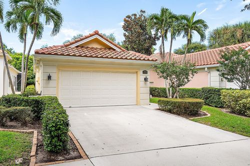 2048 Valencia Dr, Delray Beach, FL, 33445-5326 | Card Image