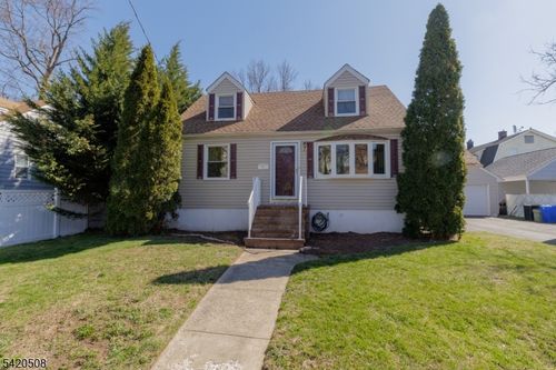 214 Maple St, Garwood, NJ, 07027-1012 | Card Image
