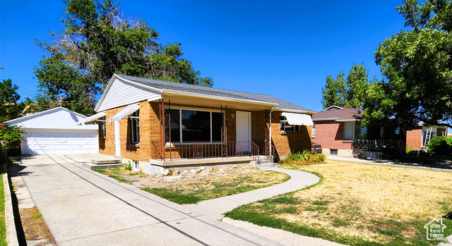 Vivian St, Magna, UT 84044