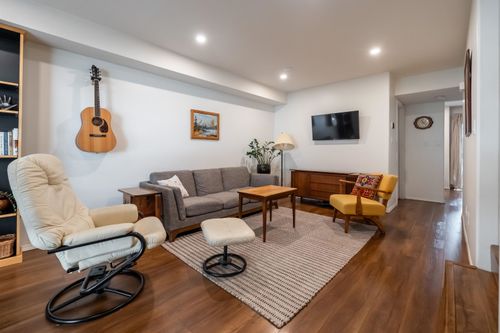 4-9486 Woodbine St, Chilliwack, BC, V2P5S4 | Card Image