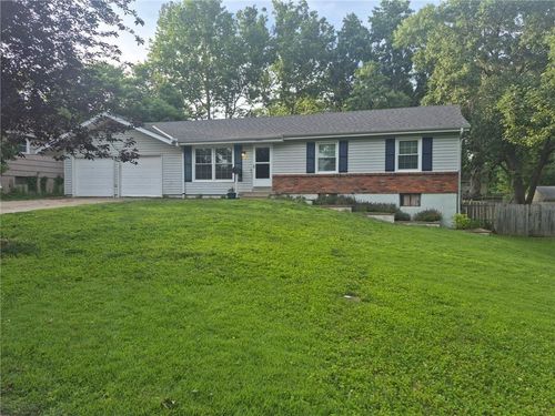 9304 E 81st St, Raytown, MO, 64138-2001 | Card Image