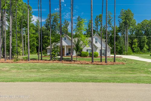 403 Fallen Acorn Circle, Brandon, MS, 39047 | Card Image