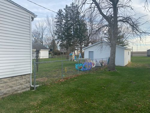 412 E Chester St, Cabery, IL, 60919-5421 | Card Image