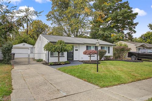 1616 Flynn St, Westland, MI, 48186-4923 | Card Image