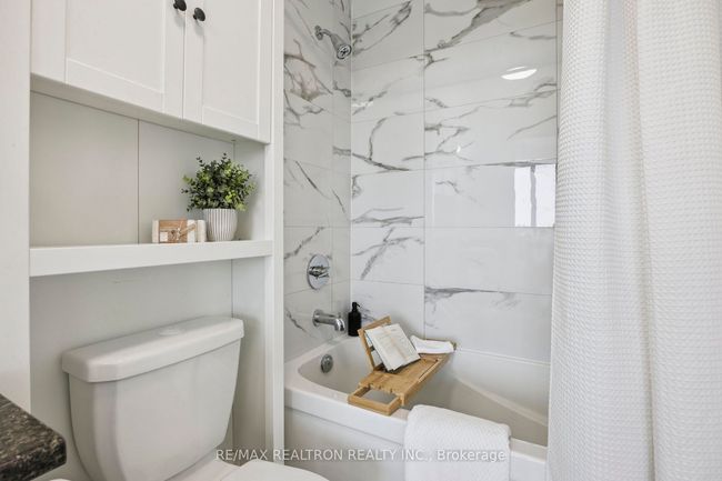 1005 - 1346 Danforth Rd, Condo with 3 bedrooms, 2 bathrooms and null parking in Toronto ON | Image 28